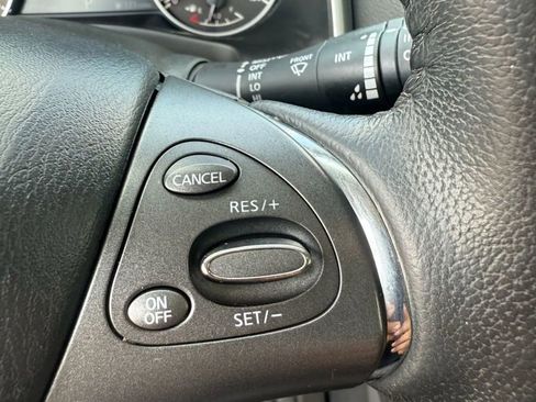 Used 2019 Nissan Murano SV image 18