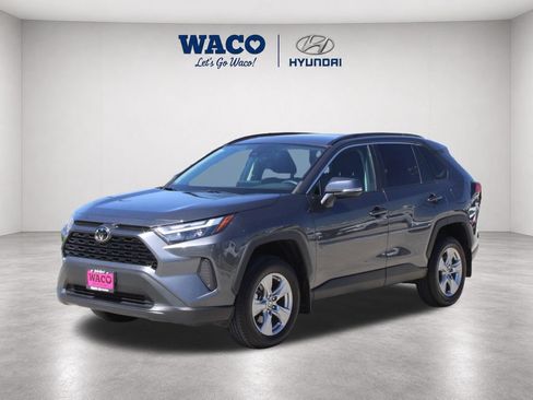 Used 2023 Toyota RAV4 XLE w/ Convenience Package FWD image 3