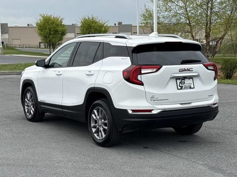 Used 2024 GMC Terrain SLT AWD/4WD image 27