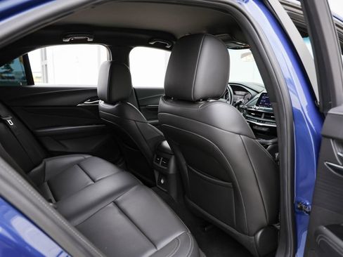 Used 2023 Cadillac CT4 Luxury RWD image 23