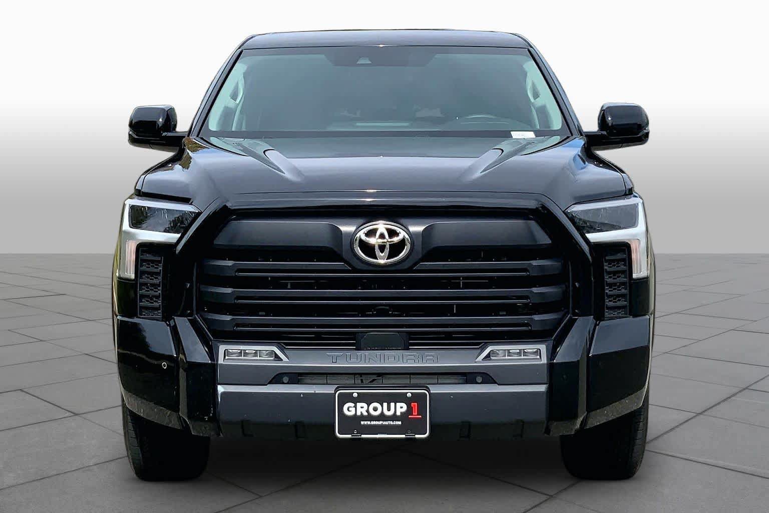 Used 2023 Toyota Tundra SR5 w/ SR5 Convenience Package AWD/4WD image 4