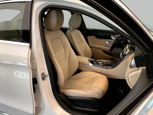 Used 2019 Mercedes-Benz C 300 Sedan image 9