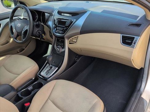 Used 2013 Hyundai Elantra GLS w/ Preferred Pkg image 17