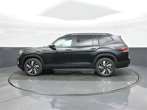 New 2026 Volkswagen Atlas SE image 4
