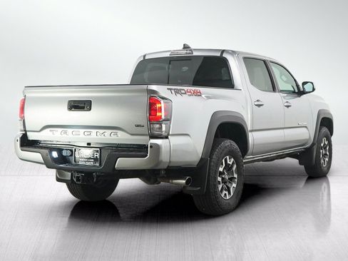 Used 2022 Toyota Tacoma TRD Off-Road w/ TRD Premium Off Road Package AWD/4WD image 5