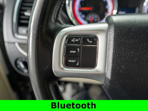 Used 2018 Dodge Grand Caravan SXT image 3