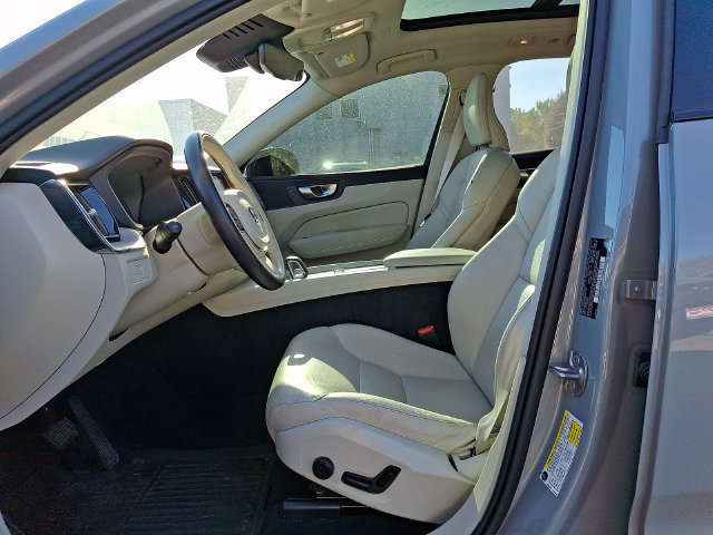 Used 2025 Volvo XC60 B5 Plus w/ Climate Package AWD/4WD image 13