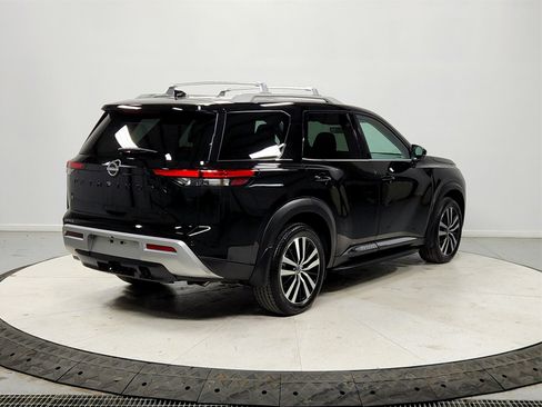 Used 2024 Nissan Pathfinder Platinum w/ Lighting Package (N93) image 7