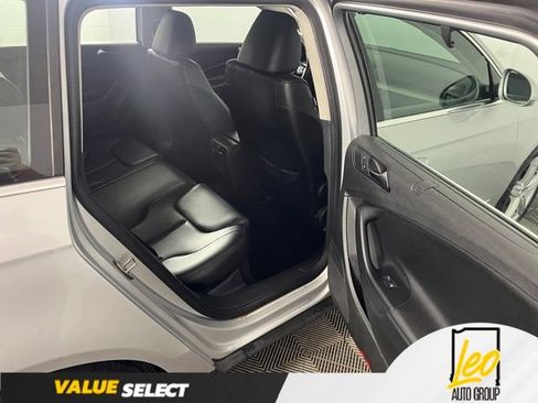 Used 2010 Volkswagen Passat Komfort FWD image 11