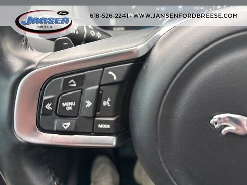 Used 2017 Jaguar F-PACE R-Sport image 16