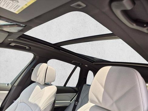 New 2026 BMW X5 xDrive40i AWD/4WD image 15