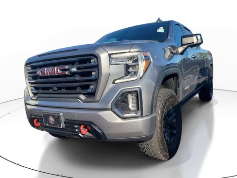 Used 2021 GMC Sierra 1500 AT4 w/ AT4 Value Package AWD/4WD image 3