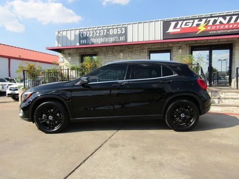 Used 2020 Mercedes-Benz GLA 250 GLA 250 4MATIC SUV image 2