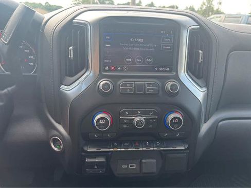 Used 2021 Chevrolet Silverado 1500 RST w/ Z71 Off-Road Package AWD/4WD image 21