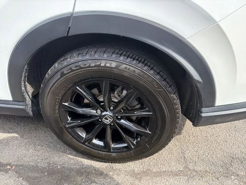 Used 2025 Honda CR-V Sport image 11