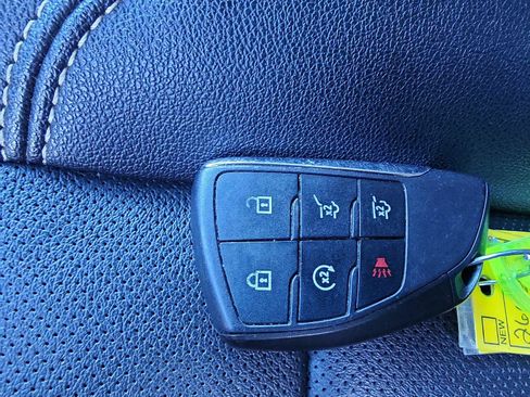 Used 2023 Chevrolet Suburban Premier image 26