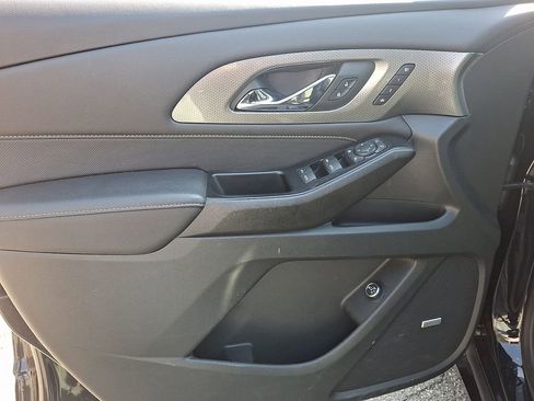 Certified 2023 Chevrolet Traverse Premier w/ Redline Edition AWD/4WD image 12