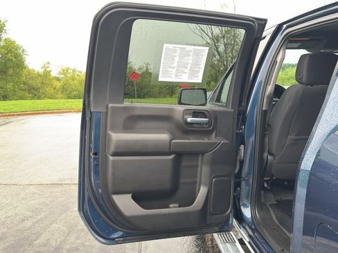 Used 2021 Chevrolet Silverado 2500 LT w/ Convenience Package AWD/4WD image 32
