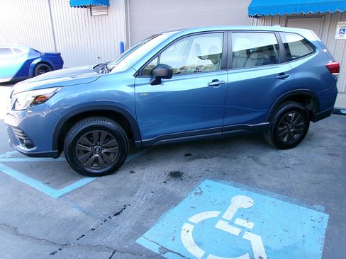 Used 2022 Subaru Forester AWD/4WD image 3