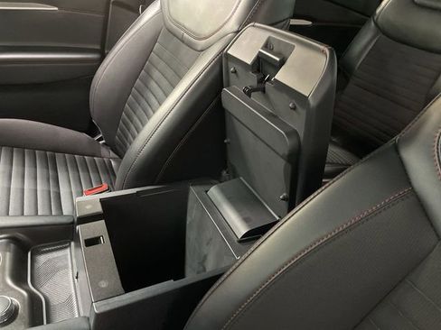 Used 2025 Ford Explorer ST-Line image 21