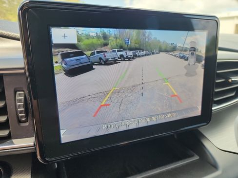 Used 2020 Ford Explorer XLT w/ Equipment Group 202A AWD/4WD image 36