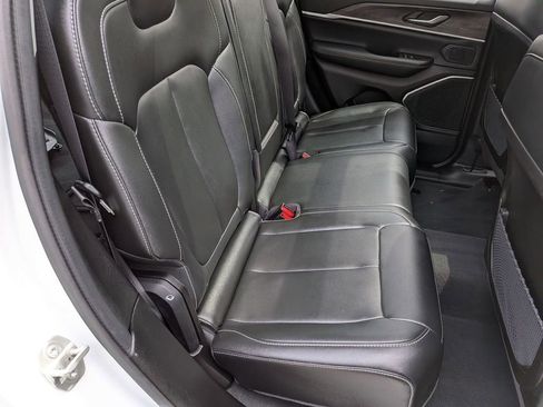 Used 2023 Jeep Grand Cherokee 4WD 4xe image 30