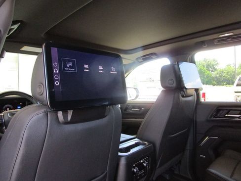 New 2026 GMC Yukon XL Denali w/ Denali Reserve Package RWD image 23
