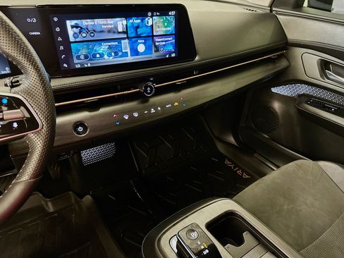 Used 2024 Nissan Ariya AWD image 26
