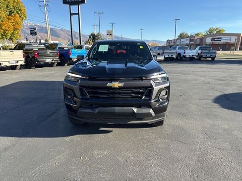 Used 2023 Chevrolet Colorado LT w/ LT Convenience Package III image 8