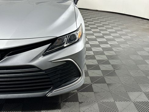Used 2023 Toyota Camry LE image 9