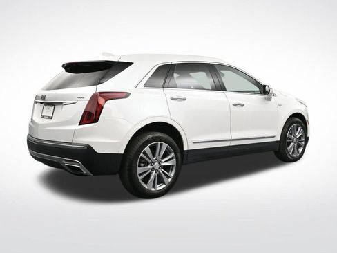 Certified 2025 Cadillac XT5 Premium Luxury AWD/4WD image 5
