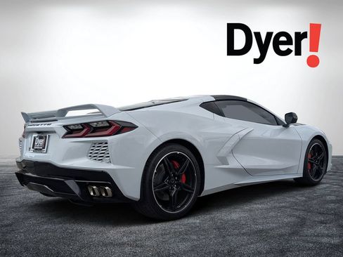 Used 2021 Chevrolet Corvette Stingray Premium Cpe w/ Z51 Performance Package RWD image 4