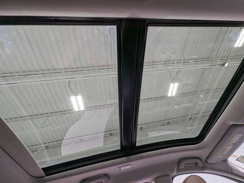 Used 2023 Acura MDX SH-AWD w/ Technology Package image 17