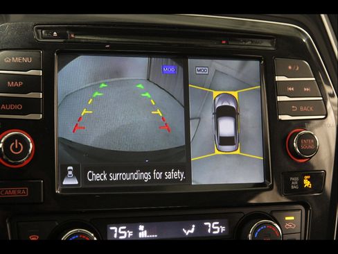 Used 2017 Nissan Maxima Platinum FWD image 13