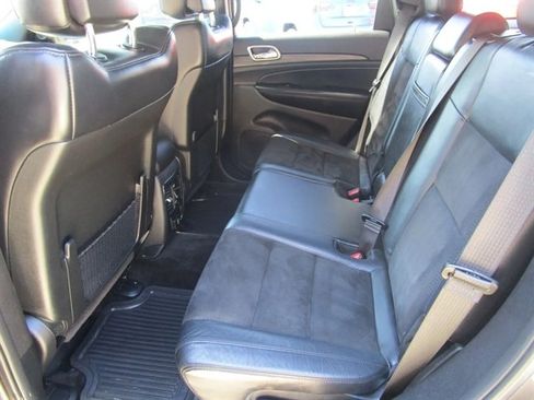 Used 2019 Jeep Grand Cherokee Altitude AWD/4WD image 12