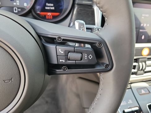 Certified 2026 Porsche Macan Turbo AWD/4WD image 30