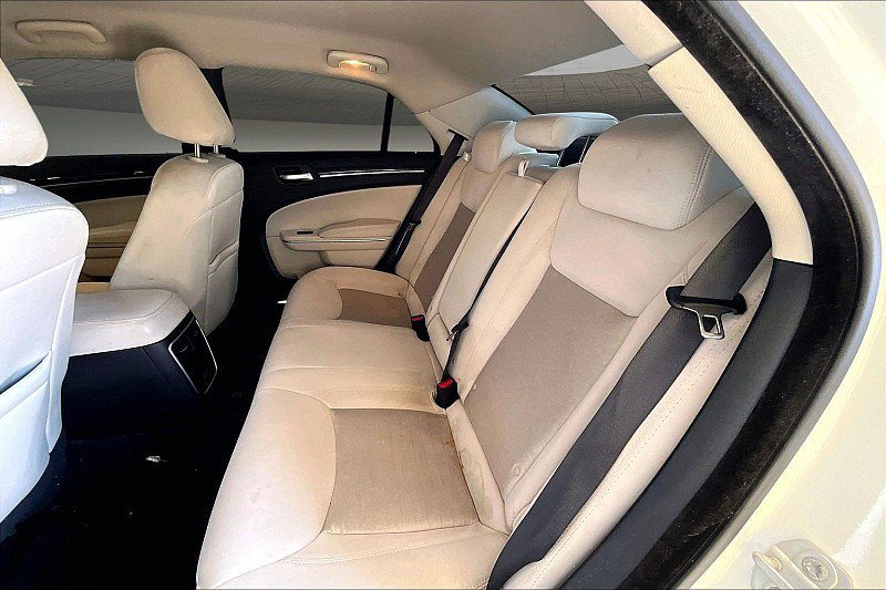 Used 2023 Chrysler 300 Touring w/ Sport Appearance Package RWD image 22