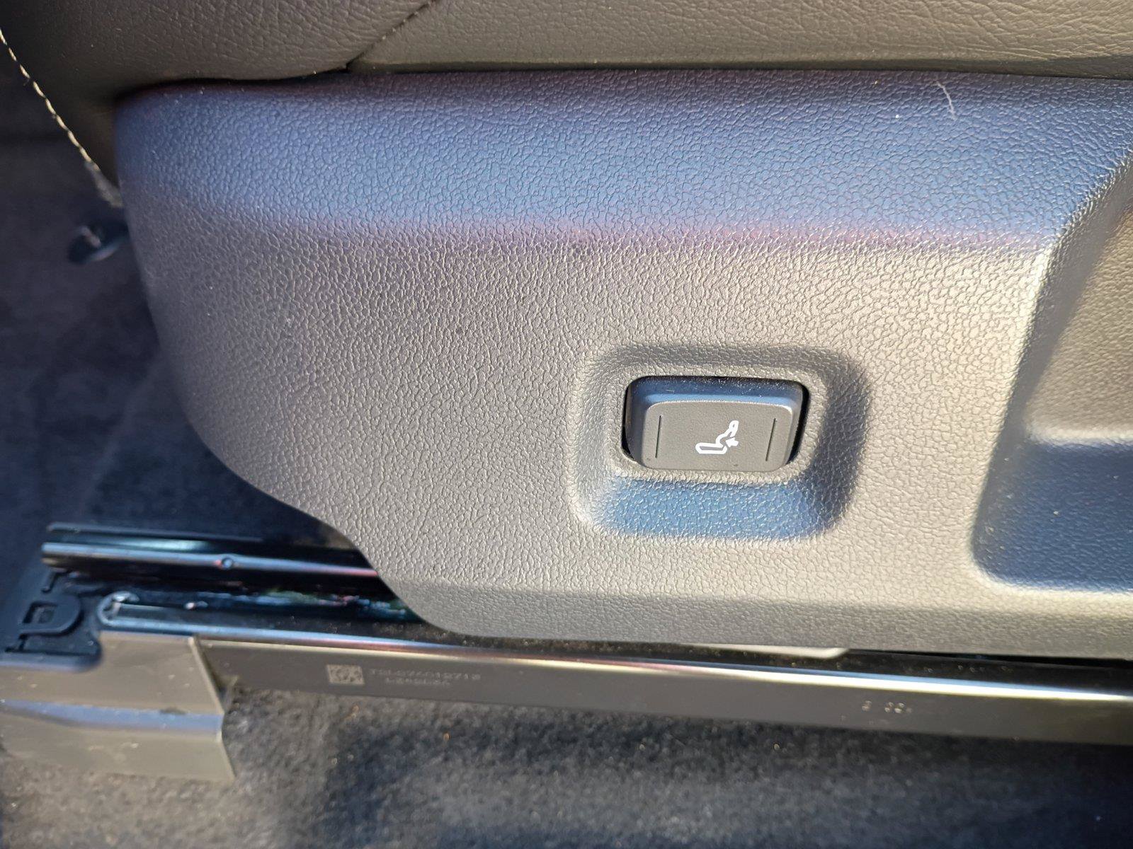 Used 2025 Toyota Tacoma TRD Sport AWD/4WD image 15