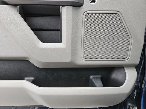 Used 2019 Ford F150 XLT w/ Equipment Group 302A Luxury AWD/4WD image 16