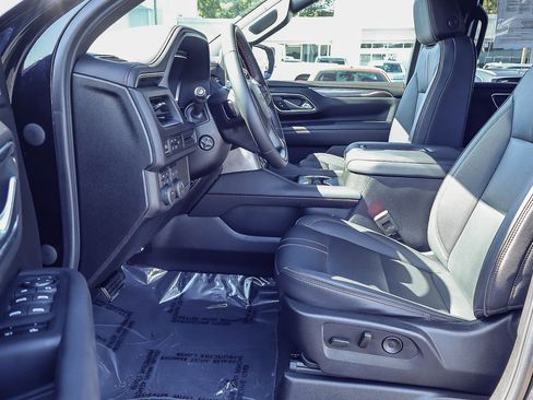 Used 2023 Chevrolet Tahoe RST w/ RST Performance Edition image 2