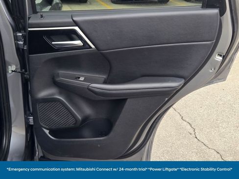 Used 2024 Mitsubishi Outlander SE image 10