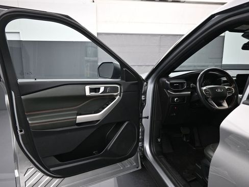 Used 2023 Ford Explorer Timberline image 9