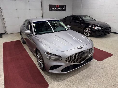 Used 2023 Genesis G70 2.0T image 6