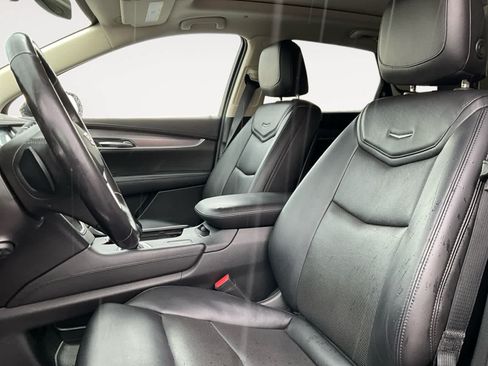 Used 2019 Cadillac XT5 Luxury FWD image 11