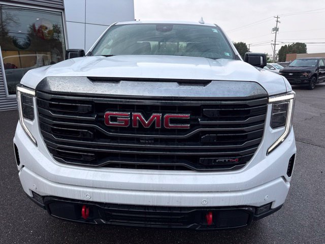 Used 2024 GMC Sierra 1500 AT4 w/ AT4 Preferred Package AWD/4WD image 3