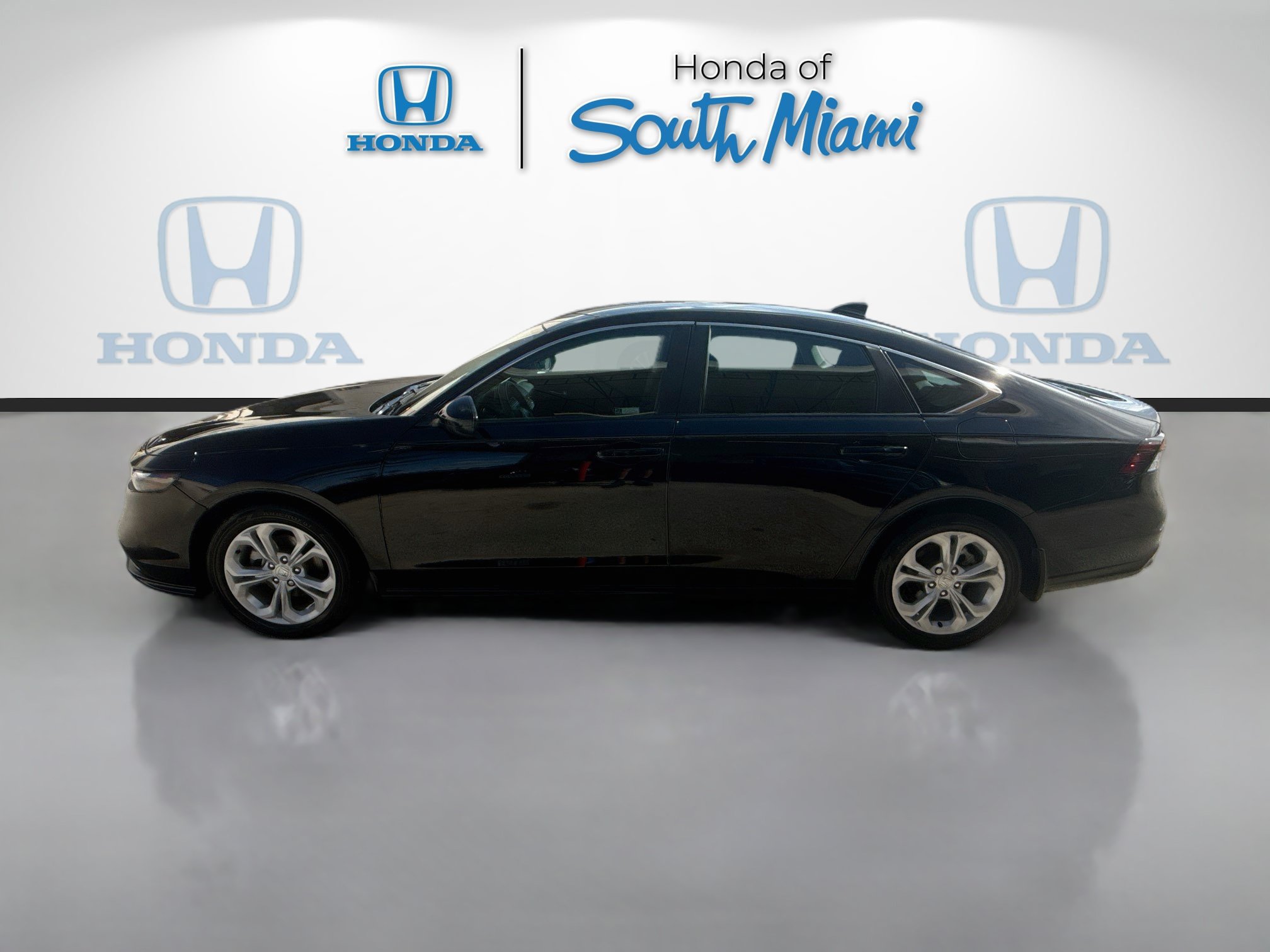 Certified 2024 Honda Accord LX image 4