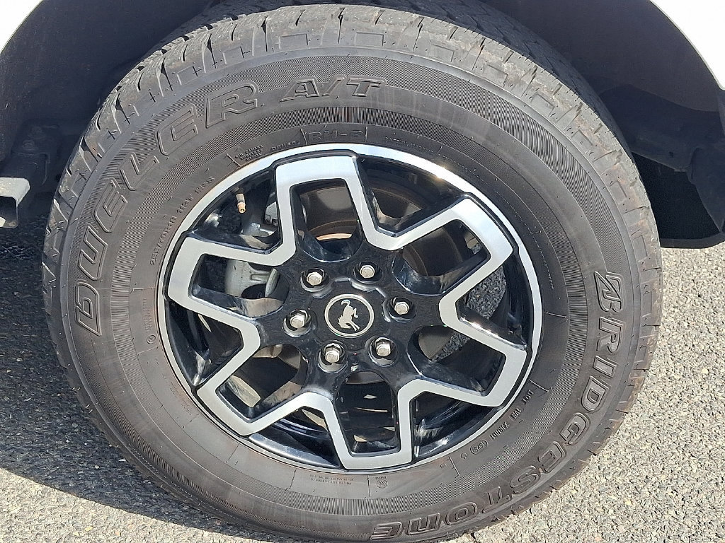 Used 2025 Ford Bronco Outer Banks AWD/4WD image 9