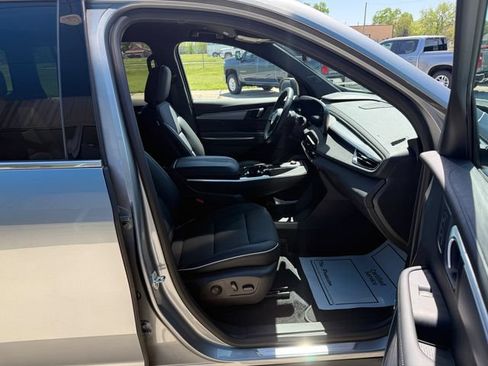 Used 2026 Buick Enclave Preferred FWD image 21