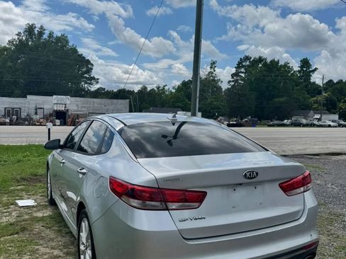 Used 2016 Kia Optima LX w/ Option Group 014 FWD image 7
