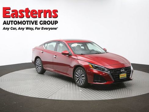 Used 2023 Nissan Altima 2.5 SV w/ SV Premium Package AWD/4WD image 48
